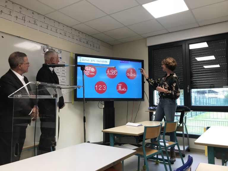 Ecran numérique ecole