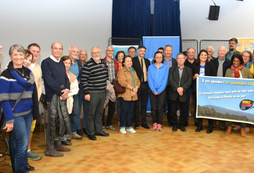 photo des invités du bilan du Clean Up world day